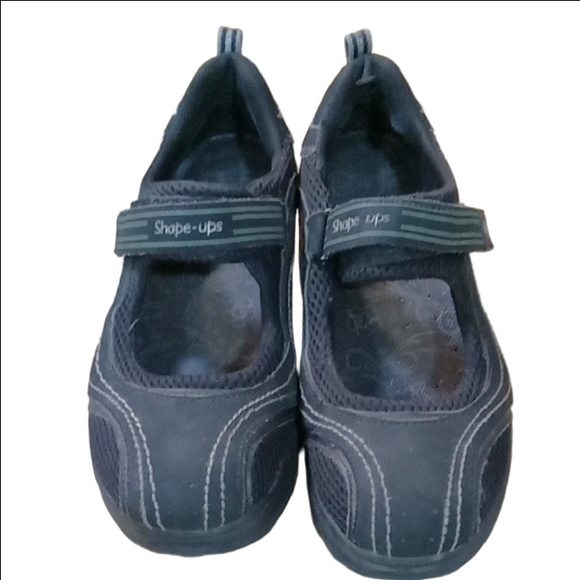 Skechers Black Sneakers with White Stitching - Picture 1 of 6